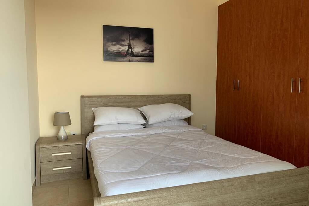 Cozy 2BHK Near To DMCC Metro Station -505 - thumb 4
