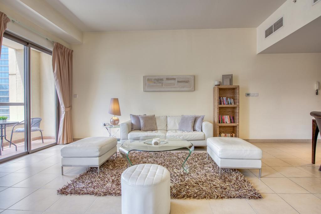 Cozy Beachfront Apartment In JBR By Deluxe Holiday Homes - thumb 0
