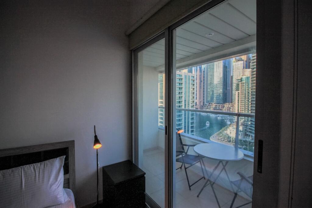 Cute & Elegant Stay At Marina Diamonds - thumb 7