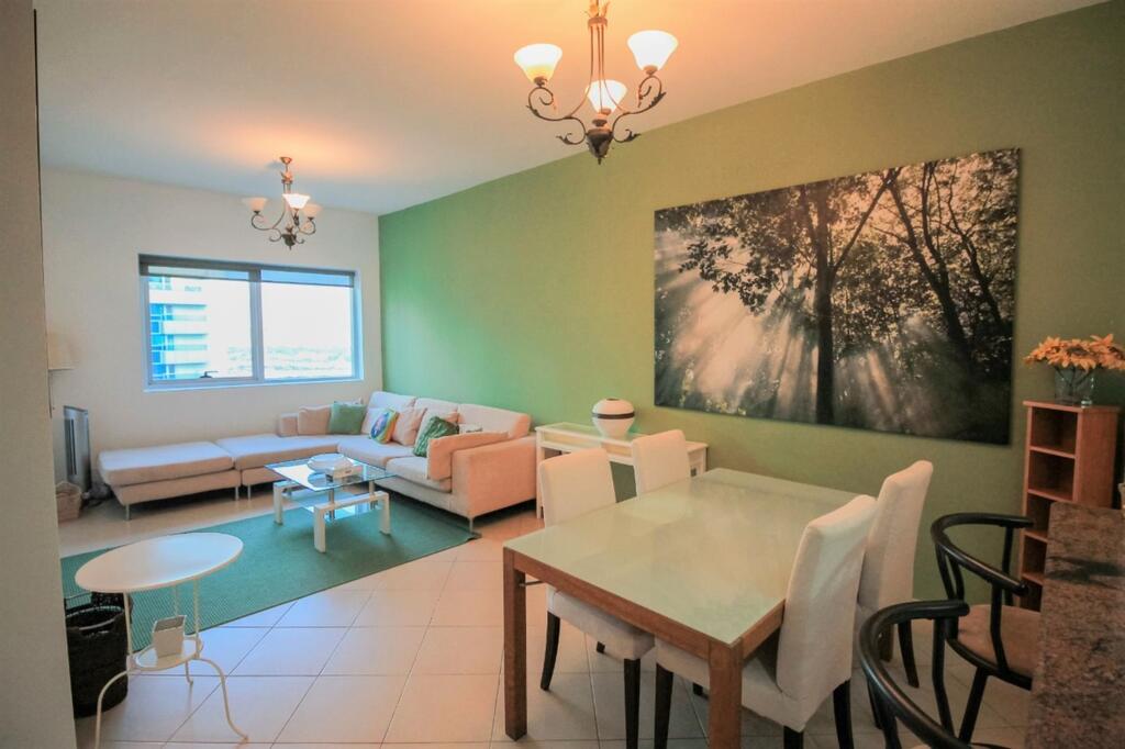 Cute & Elegant Stay At Marina Diamonds - thumb 1