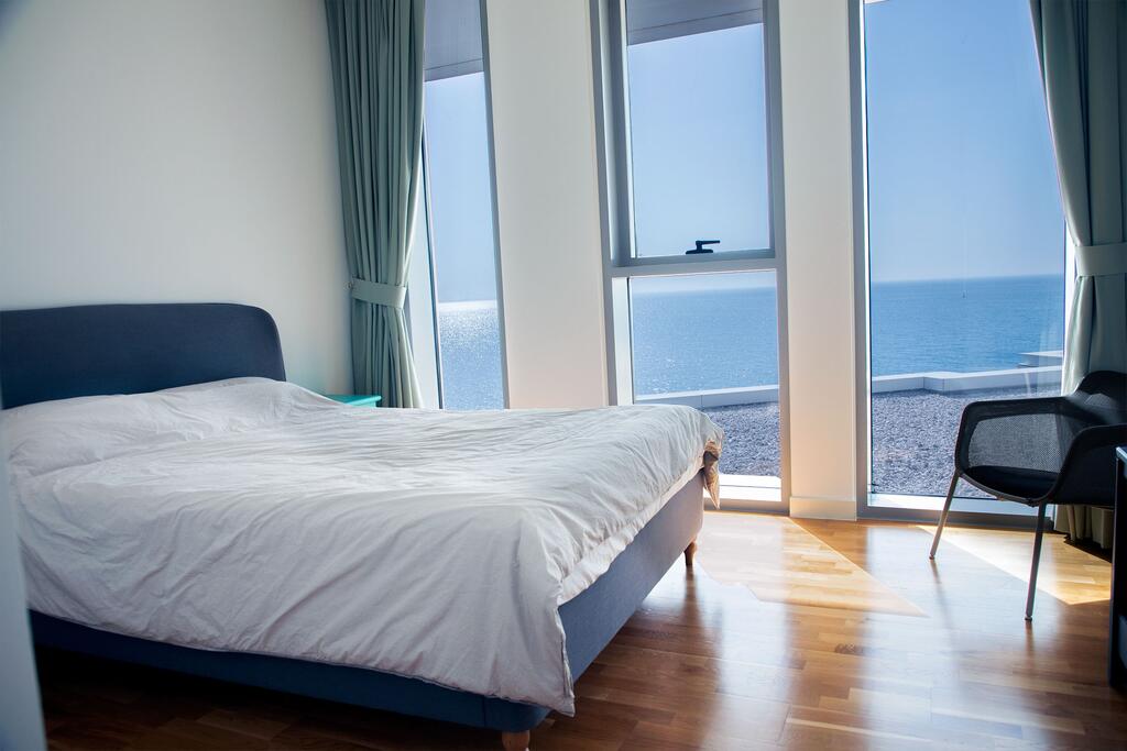 Desert City Stays - Bluewaters Luxury 2 Bed - thumb 1