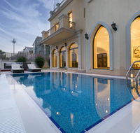 Designer 3 Story Palm Villa - Accommodation Abudhabi