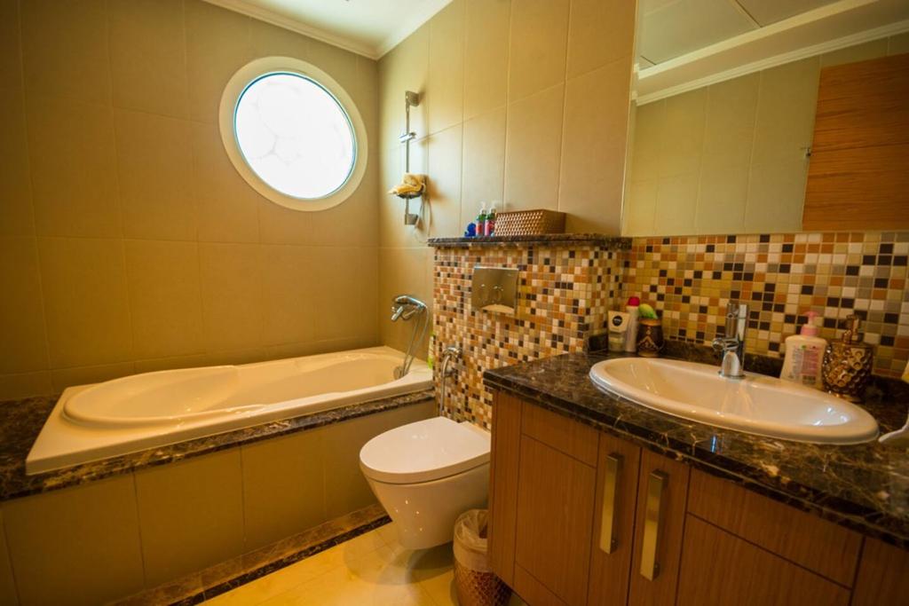 Designer Villa In Jumeirah Park By Rich Stay Holiday Homes - thumb 4