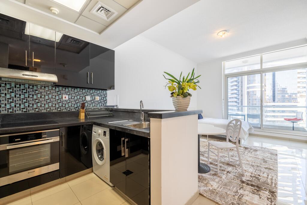 DHH -Bright & Neat Botanica Dubai Marina - thumb 4