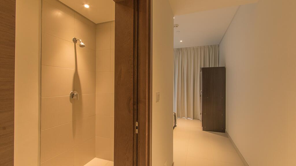 DHH -Live At The Center Of Modern Conveniences & Entertainment Here In City Walk Building 12 - thumb 4