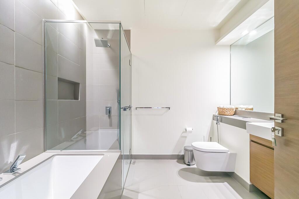 DHH- Sophiticated Apartments In City Walk Building 16 Away From Traffic - thumb 7