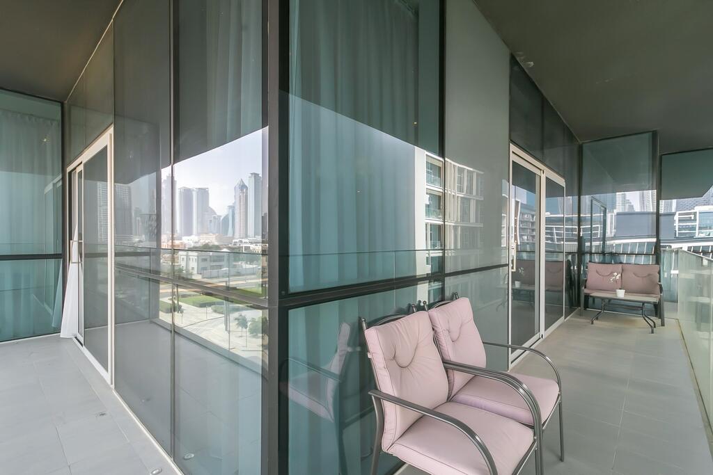 DHH- Sophiticated Apartments In City Walk Building 16 Away From Traffic - thumb 2