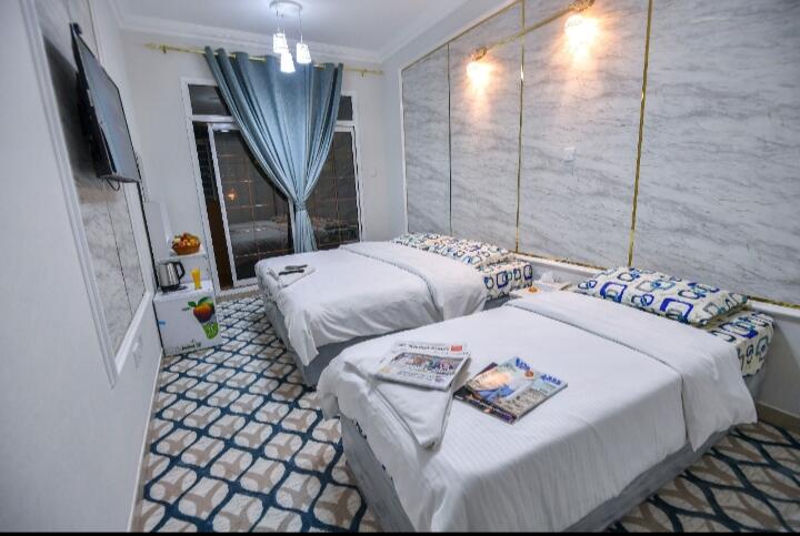 DreamWhite Hotel - thumb 1