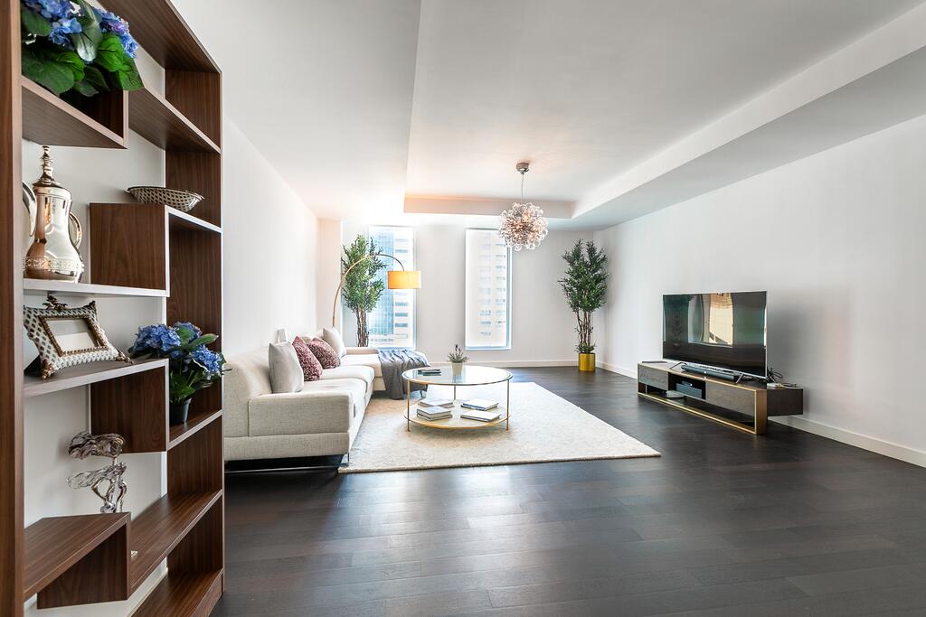 Driven Holiday Homes - Next To Ritz Carlton Luxury Apartment Limestone House, DIFC - thumb 1