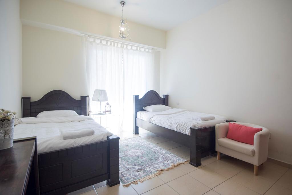 Dubai Beachfront Apartment - thumb 6