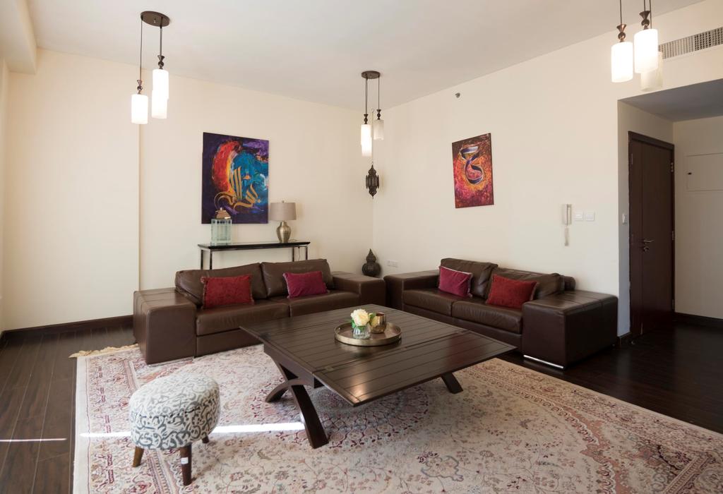 Dubai Beachfront Apartment - thumb 2
