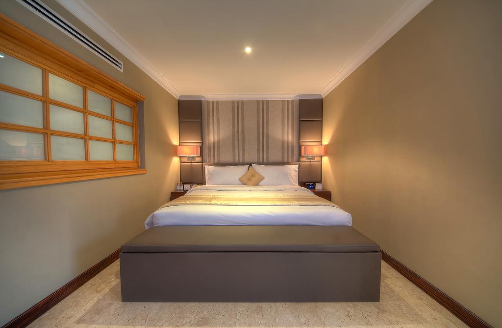 Dubai Marine Beach Resort & Spa - thumb 2
