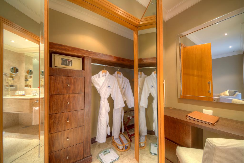 Dubai Marine Beach Resort & Spa - thumb 1