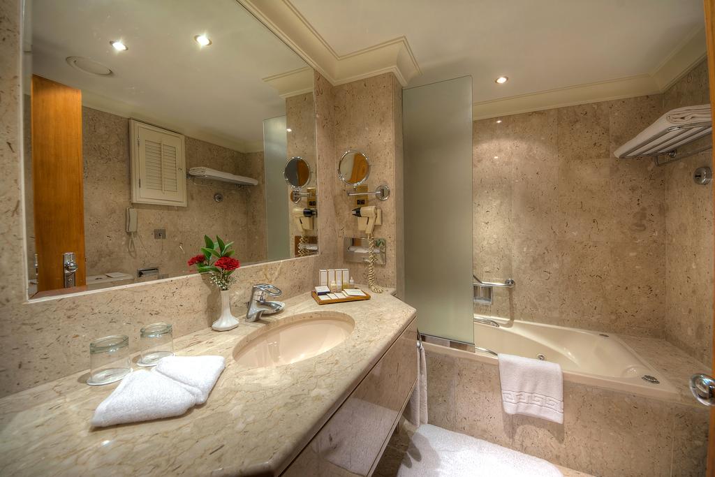 Dubai Marine Beach Resort & Spa - thumb 3