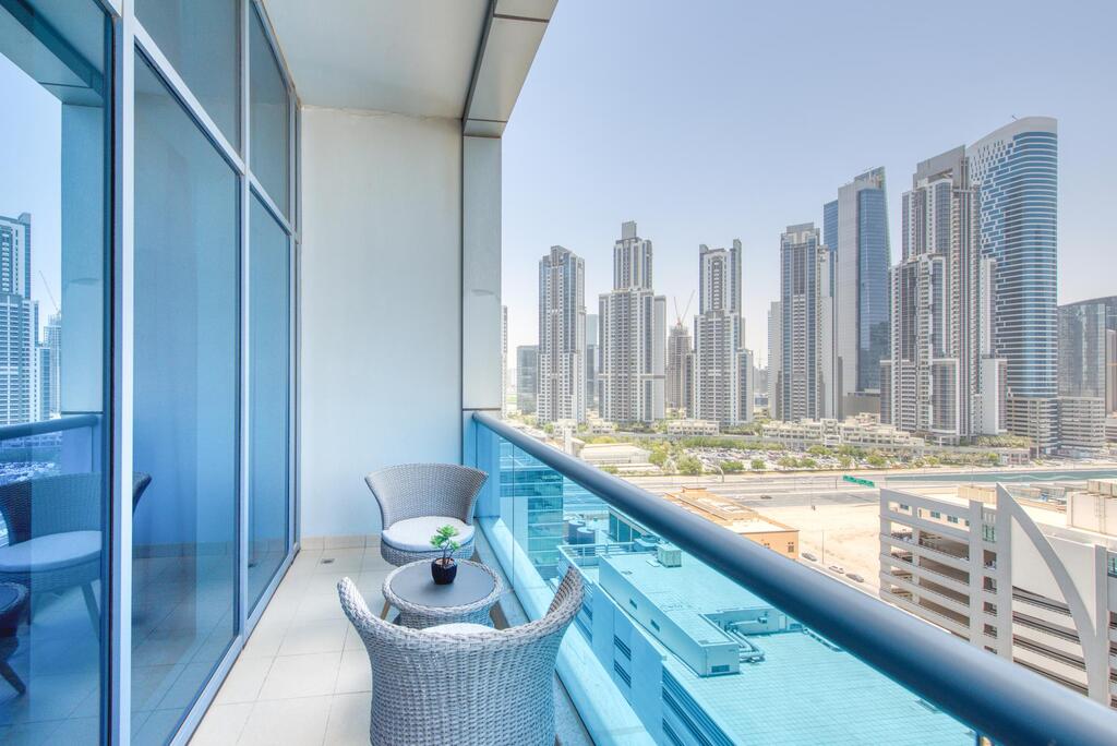 Dubai Urban Living In The Centre Of Now - thumb 6