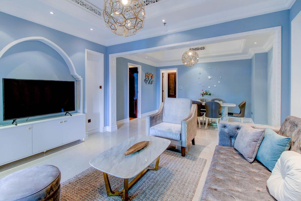 Durrani Homes - Souk Al Bahar 2BR Besides Burj Khalifa & Dubai Mall - thumb 2