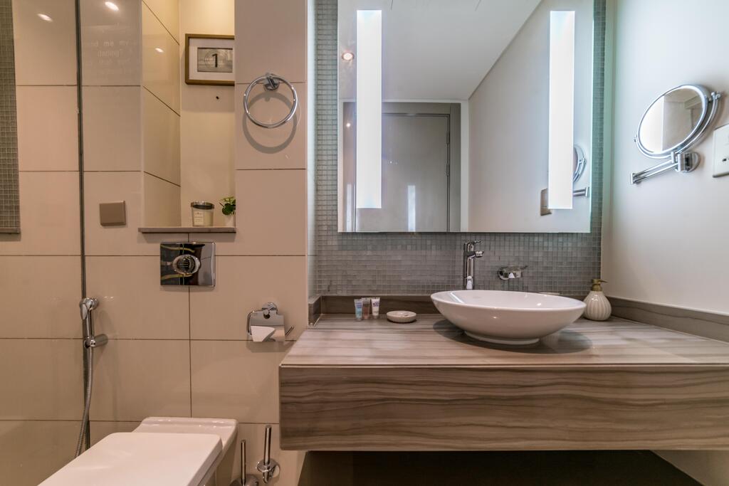 Entire Beautiful 2 Bedroom Luxury Apartment - thumb 2