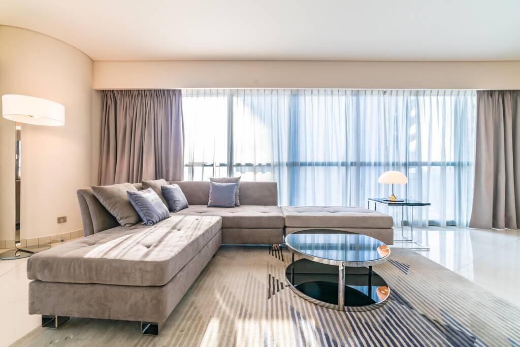 Entire Beautiful 2 Bedroom Luxury Apartment - thumb 1