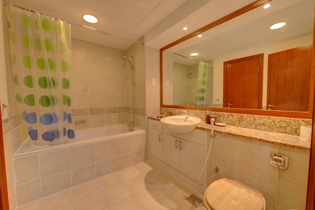EXQUISITE & LUXURIOUS 2 Bedroom - thumb 4