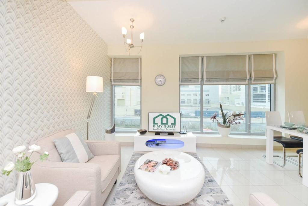 Exquisite 1BR Near Tram, Metro, JBR Walk And Beach - thumb 1