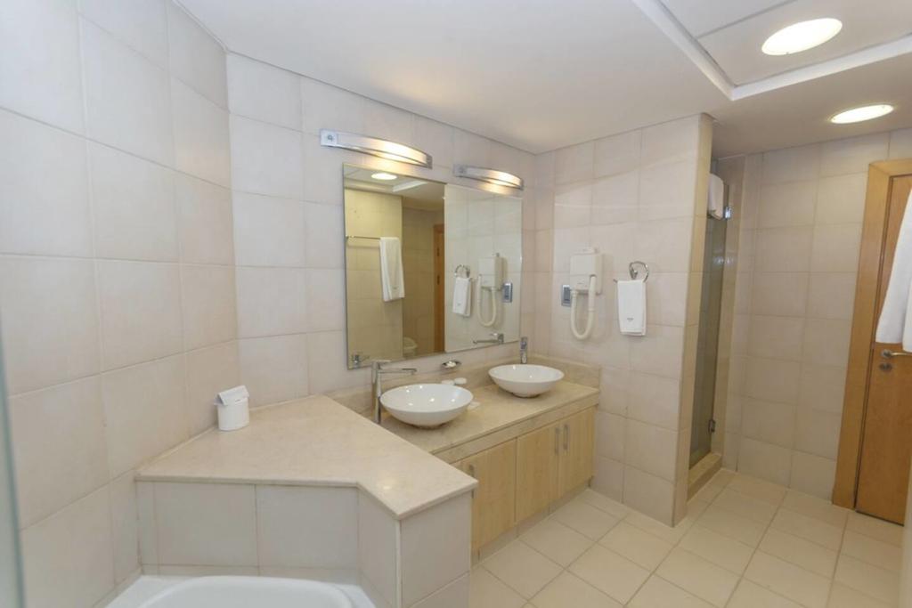 Exquisite Holiday Residence At Palm Jumeirah By Rich Stay Holiday Homes - thumb 7