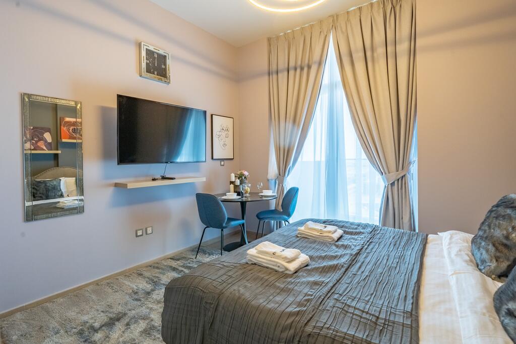 Exquisite Studio Near Metro Station - thumb 1