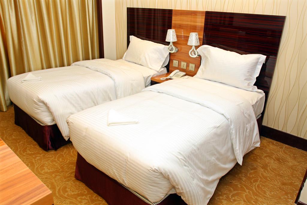 Fal Hotel L.L.C - thumb 4