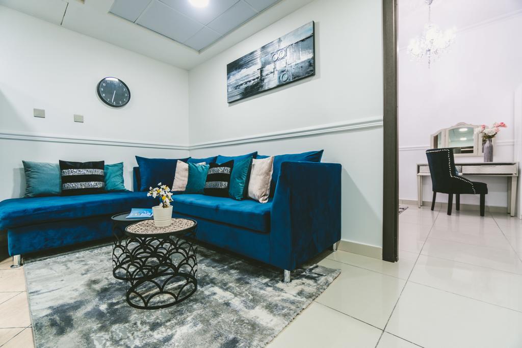 A C Pearl Holiday Homes - Pristine Marina View Apartment - thumb 1