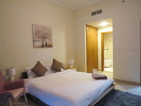 A Cozy  Chic 1 BR Apartment in Dubai Marina Accommodation Abudhabi
