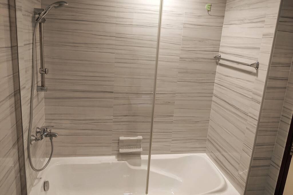 1 BHK, Lake Views In JLT, Dubai - thumb 3