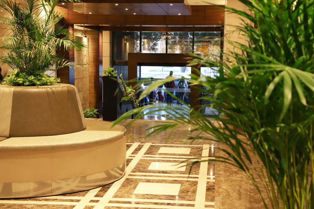Majestic City Retreat Hotel ( Formerly Majestic Hotel Tower) - thumb 3