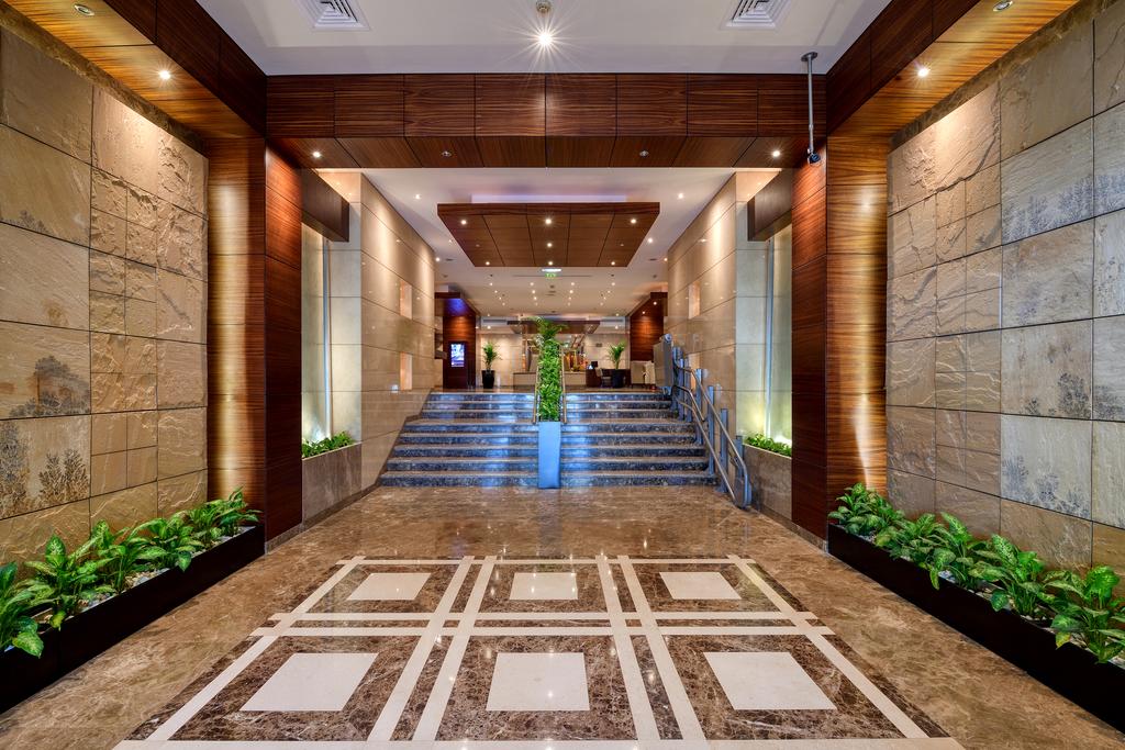 Majestic City Retreat Hotel ( Formerly Majestic Hotel Tower) - thumb 1