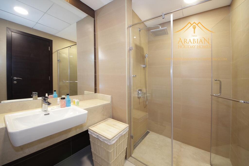 Newly Furnished One Bedroom In Sparkle Tower - Marina - thumb 7