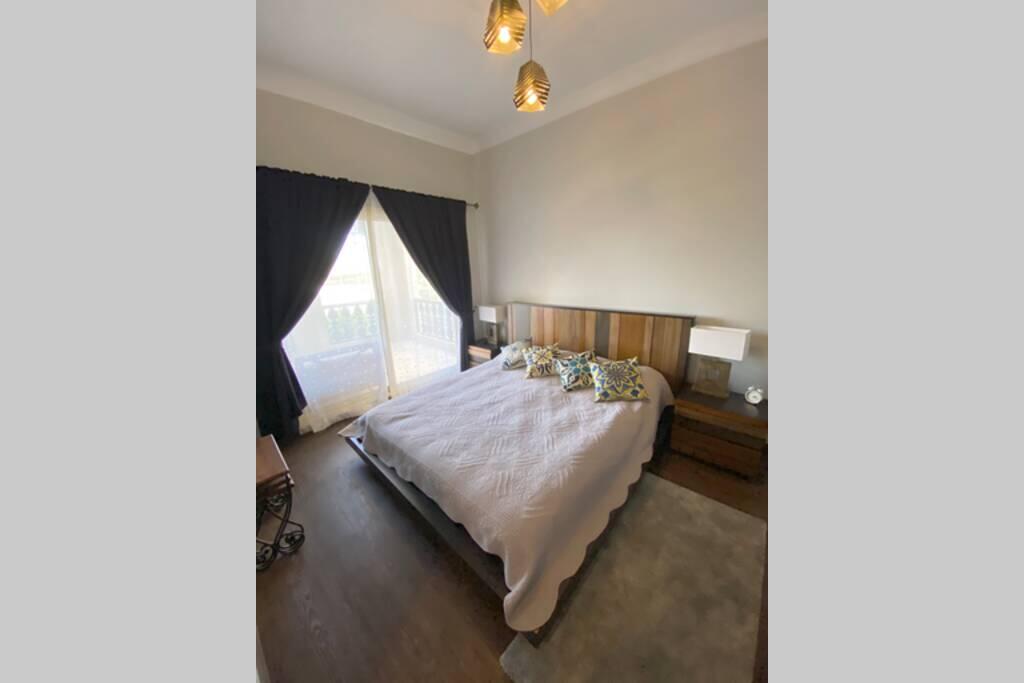 One Bedroom Beach Holiday Home With Beach Access - thumb 5