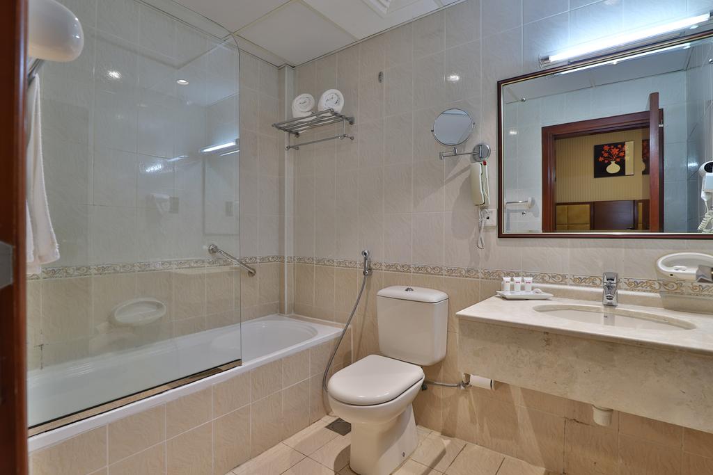 OYO 101 Click Hotel - thumb 6