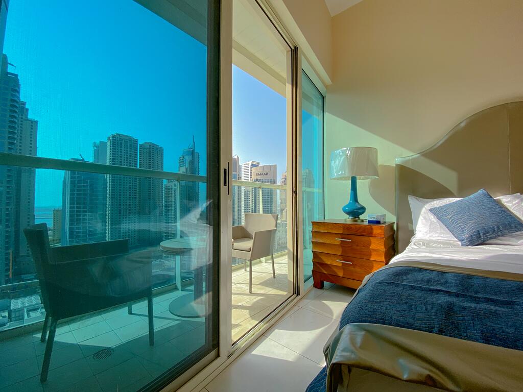 Perfectly 2BR In Marina View Tower A - thumb 3