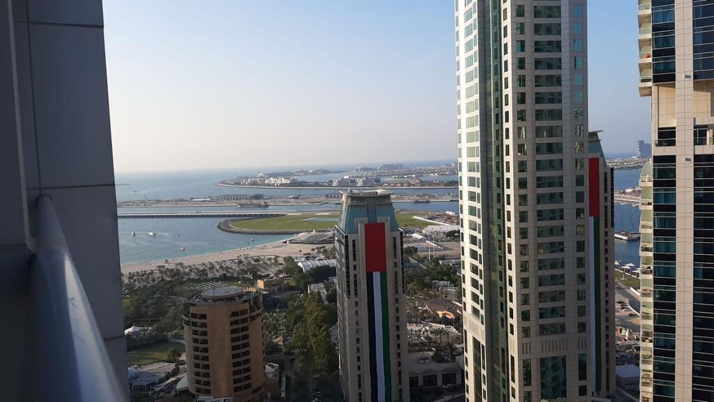 Private Rooms In 3 Bedroom Apartment Sky Nest Home Sky View Tower - thumb 1