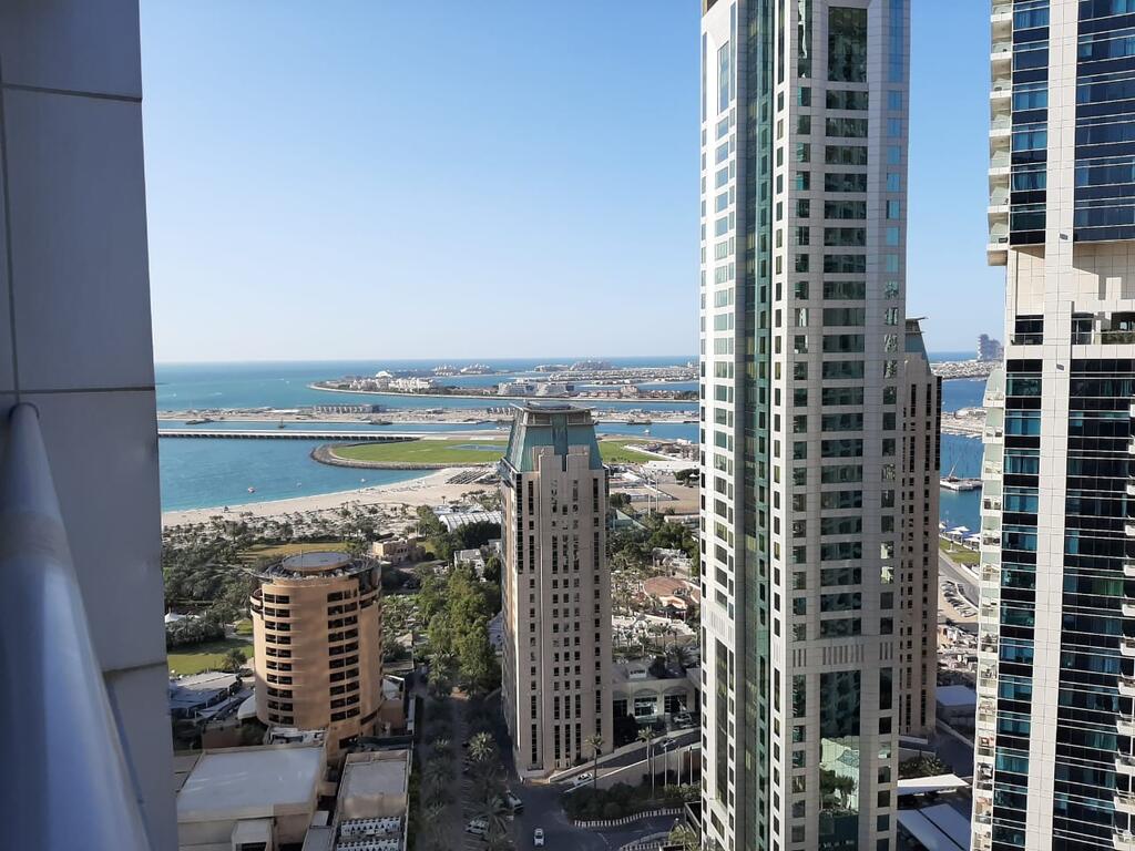 Private Rooms In 3 Bedroom Apartment Sky Nest Home Sky View Tower - thumb 0