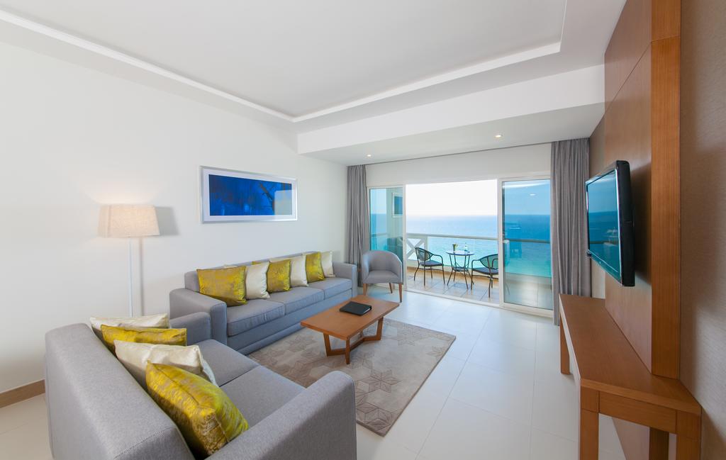 Ramada By Wyndham Beach Hotel Ajman - thumb 1