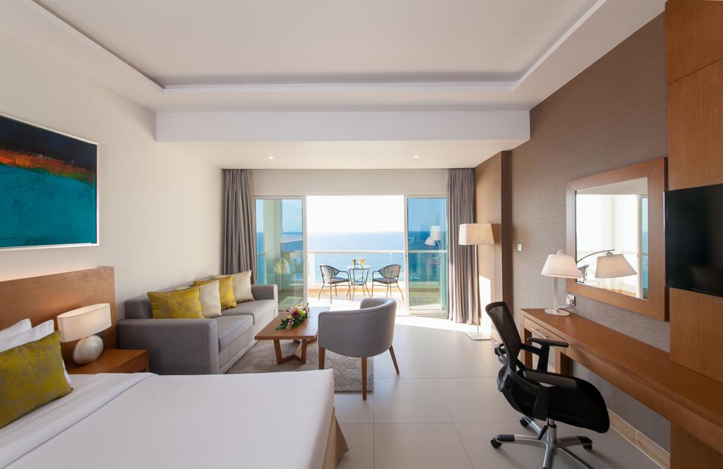 Ramada By Wyndham Beach Hotel Ajman - thumb 7