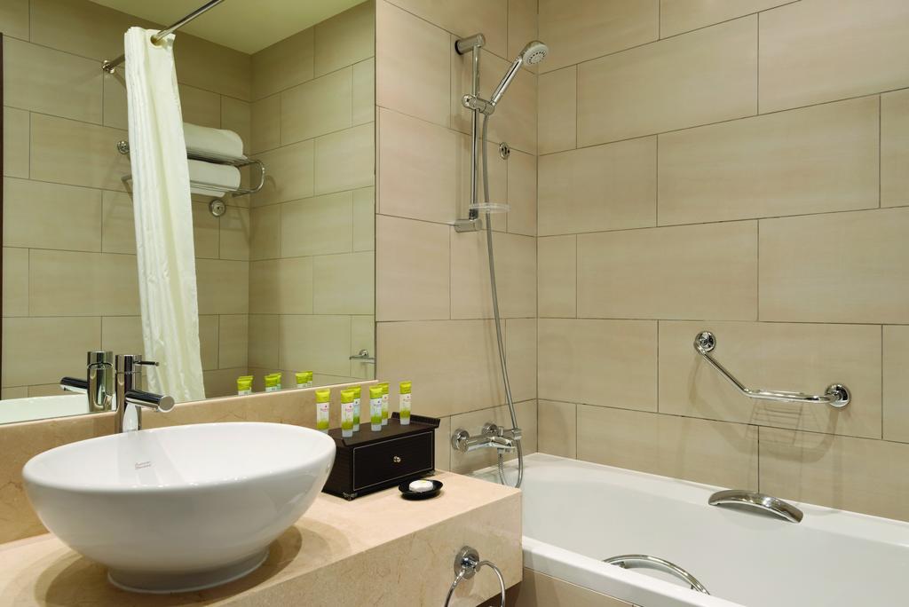 Ramada Downtown Abu Dhabi - thumb 4