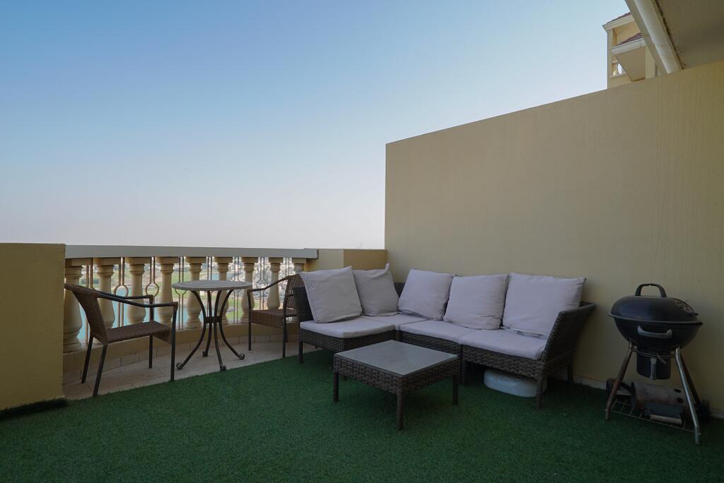 Relaxing, Swimming And Golfing In Al Hamra Village - thumb 3