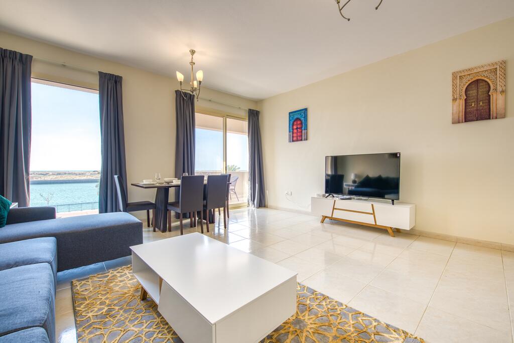 RH - 2BR Island Vibes, Cool Breeze, Canal Views - thumb 4