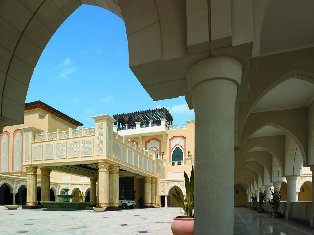 Shangri-La Hotel Apartments Qaryat Al Beri - thumb 5