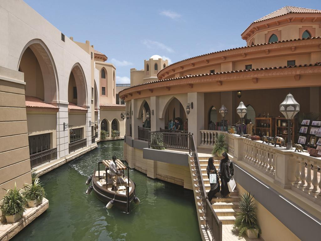 Shangri-La Hotel, Qaryat Al Beri - thumb 2