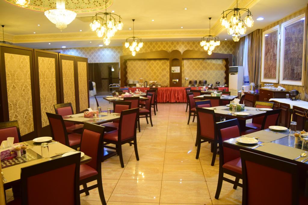 Sharjah International Airport Hotel - thumb 1