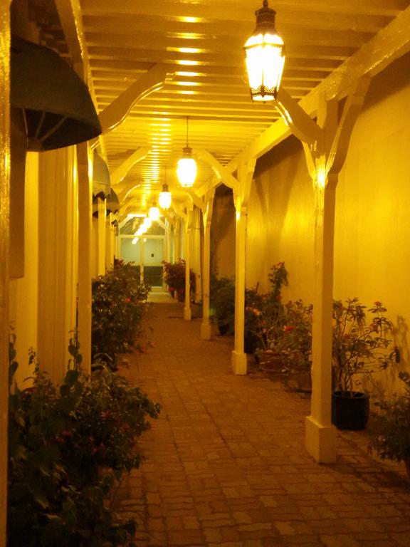 Sharjah International Airport Hotel - thumb 7