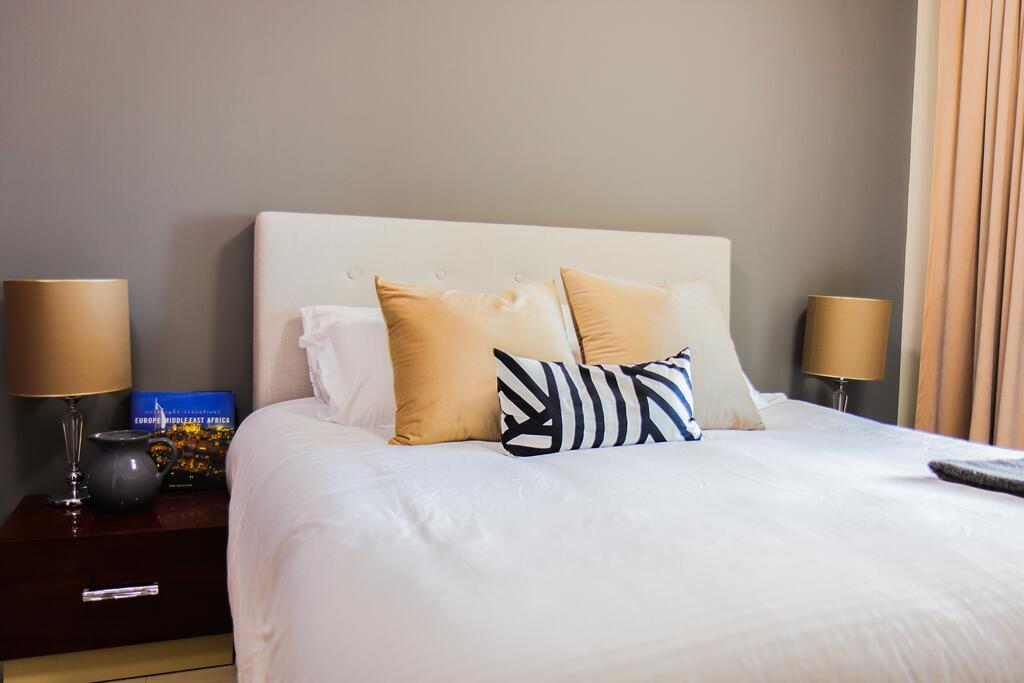 Signature Holiday Homes - Newly Furnished 1 BHK In Time Place Tower, Dubai Marina - thumb 4