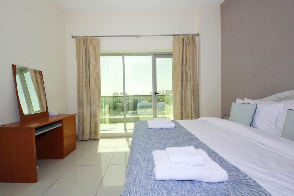 Signature Holiday Homes - Newly Furnished 1BHK In Arena Apartment - thumb 1