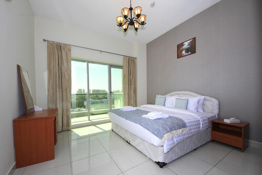 Signature Holiday Homes - Newly Furnished 1BHK In Arena Apartment - thumb 0